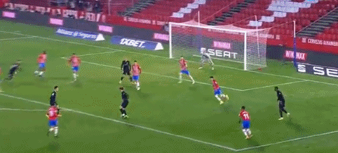 德天空：狼堡1-8惨败拜仁后要买中卫，他们想要